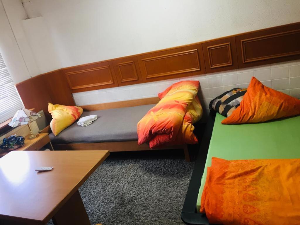 Gaestezimmer I Neo1 Staufenberg (Lower-Saxony) Exterior foto